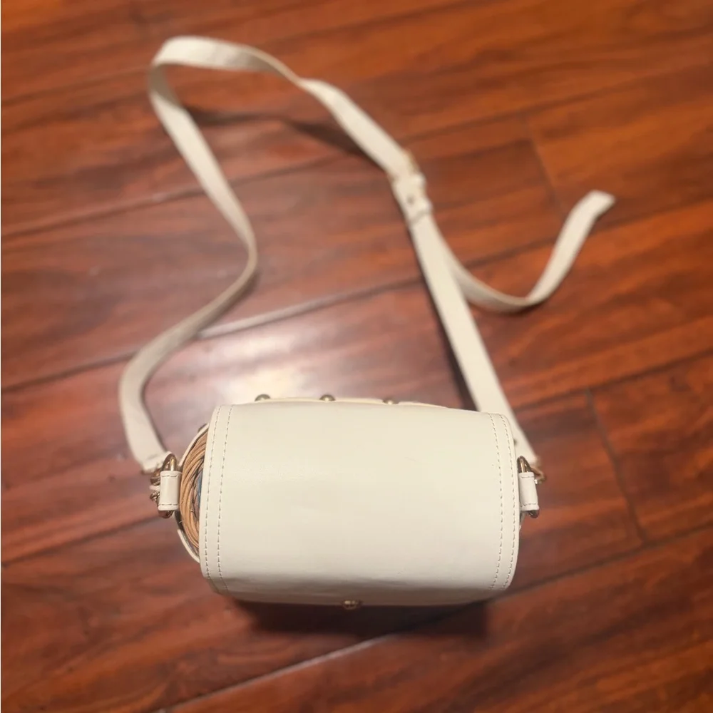 Tommy Bahama Natural Woven Rattan Crossbody with White Flap - Picture 2 of 12